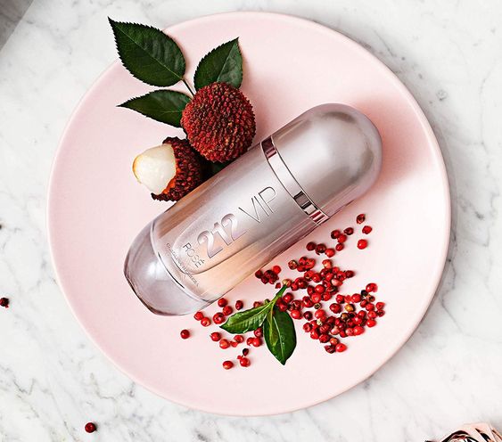 عطر زنانه 212VIP Rose