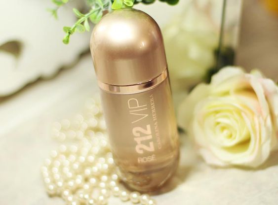 ادکلن زنانه 212VIP Rose